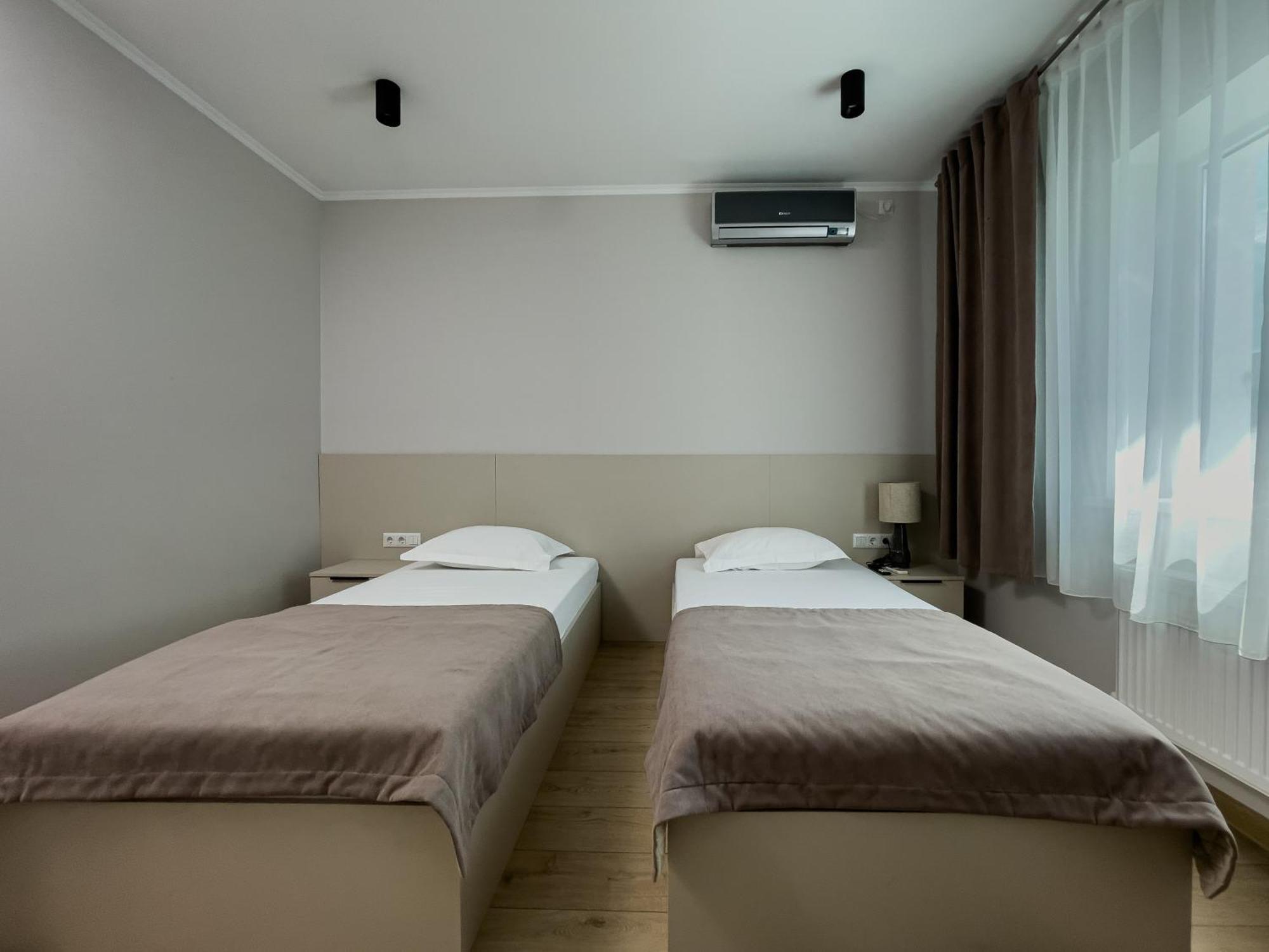 Vip Hotel Izmaïl Extérieur photo