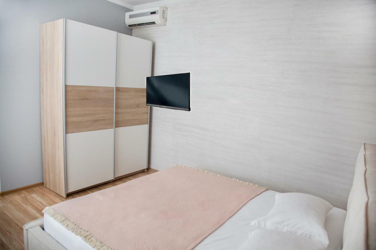 Vip Hotel Izmaïl Extérieur photo