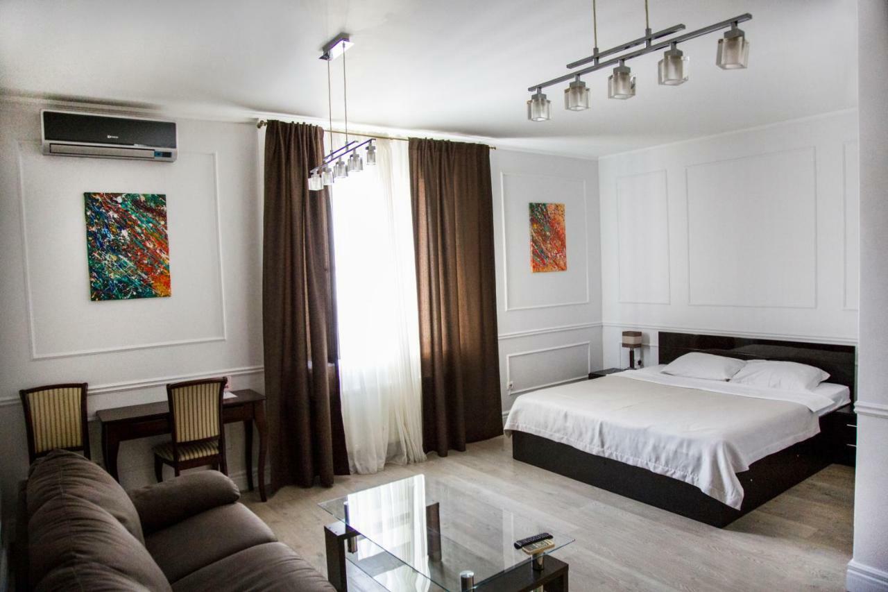 Vip Hotel Izmaïl Extérieur photo